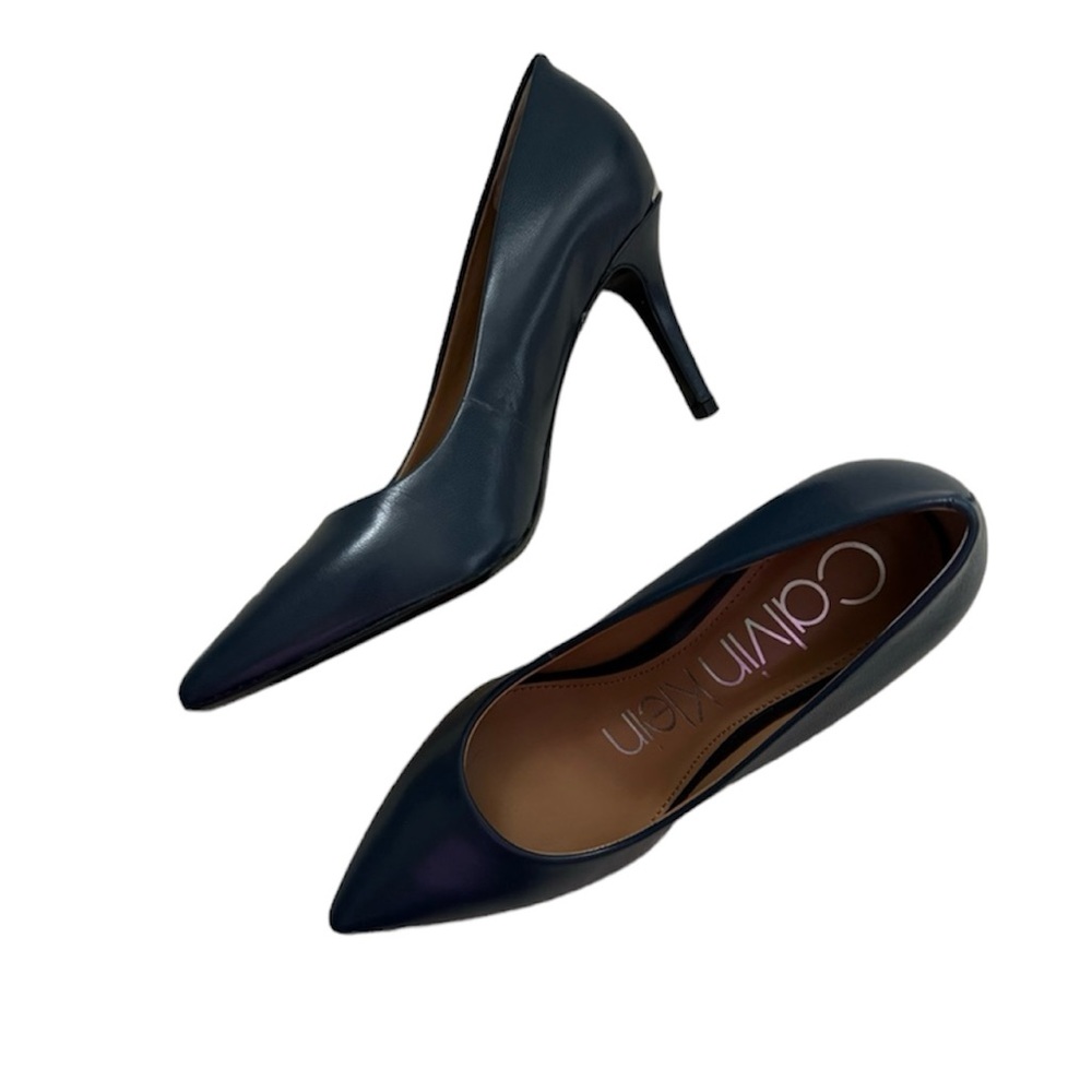 Calvin Klein Gayle navy leather pumps